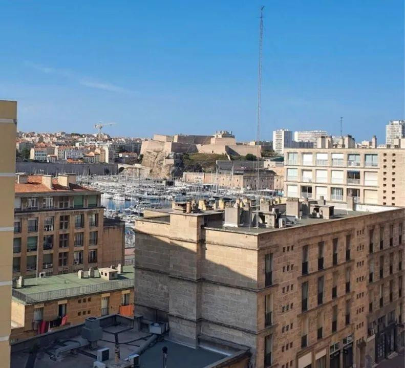 
                                                Location
                                                 Location courte durée studio 30m² centre Marseille