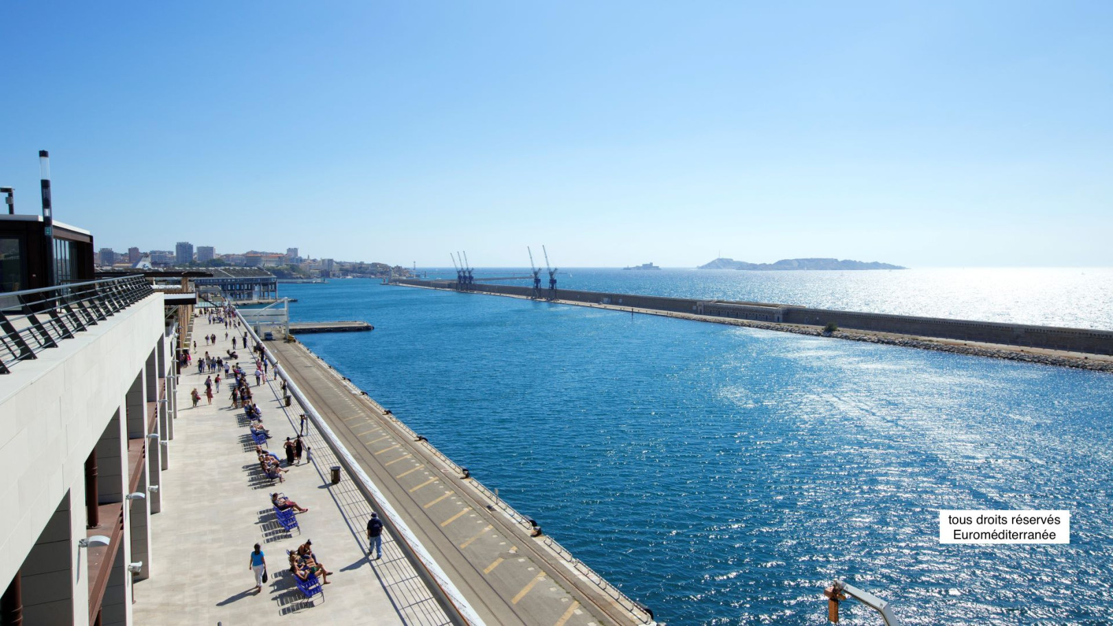 
                                                Location
                                                 Location de bureaux de coworking de 800 m², Quartier Central des Affaires Euroméditerranée à Marseille