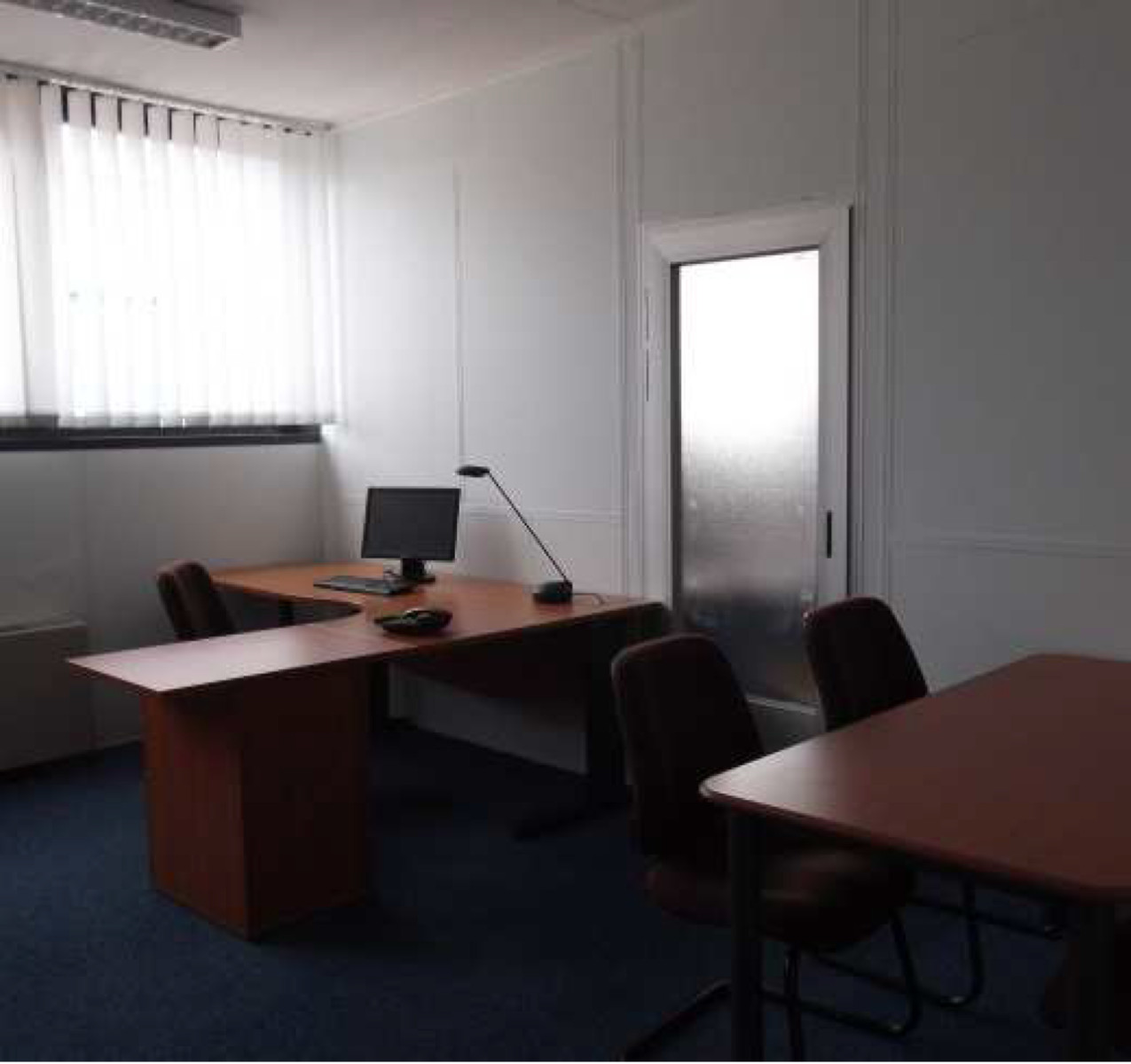 
                                                Location
                                                 Location de bureaux divisibles d'une surface de 350 m² proche d'Auxerre