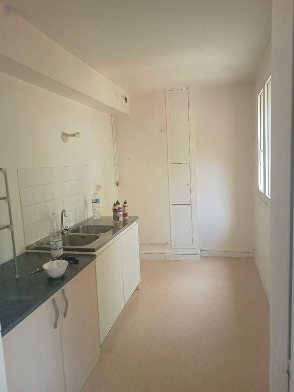 
                                                Location
                                                 Location d'un appartement F2 situé à Sartrouville