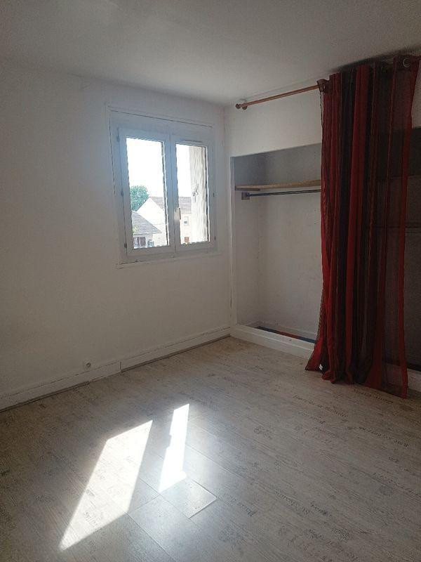 
                                                Location
                                                 Location d'un appartement F2 situé à Sartrouville