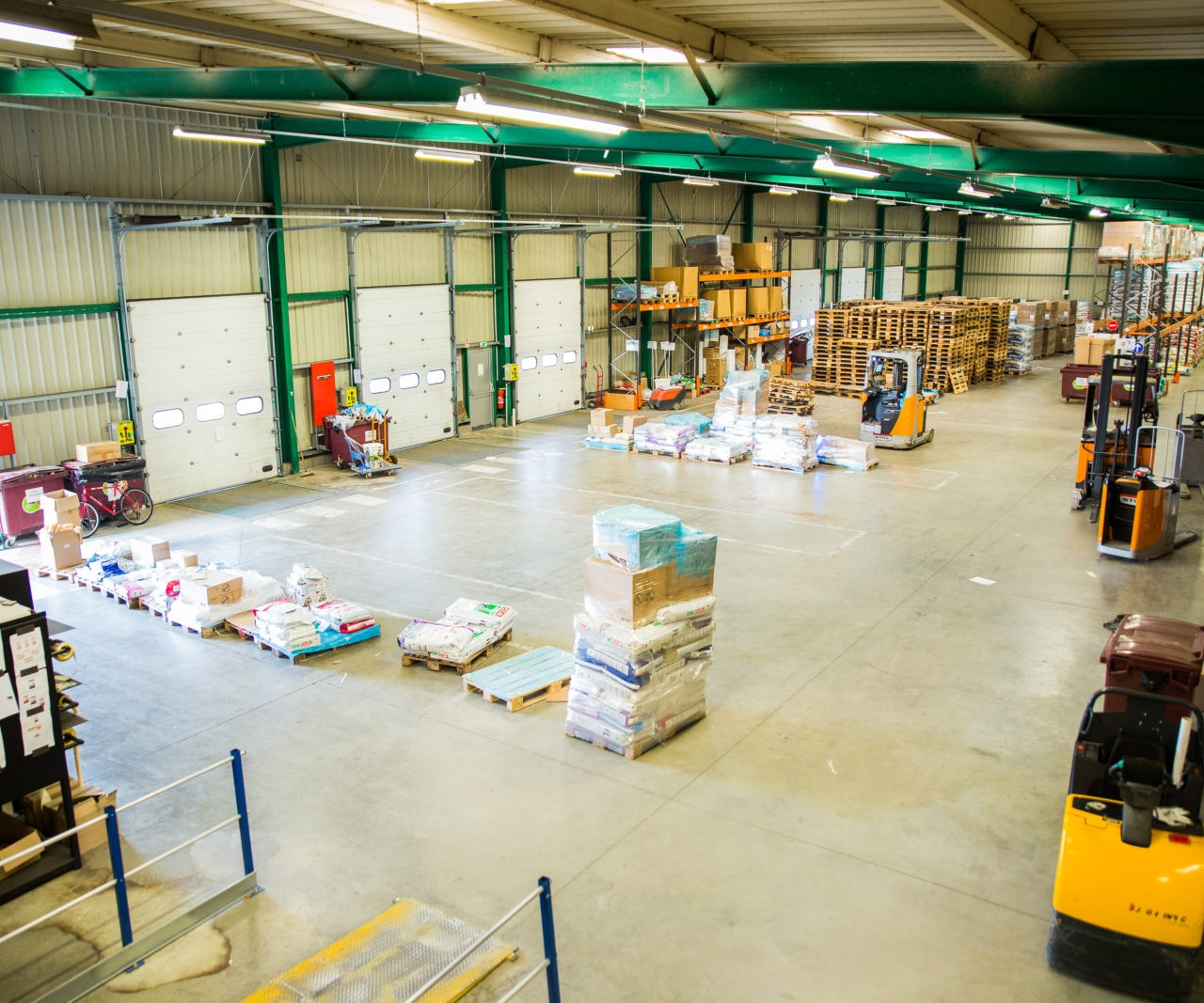 
                                                Location
                                                 Location d'un entrepôt d'une surface de 3 000 m² proche de Bourges