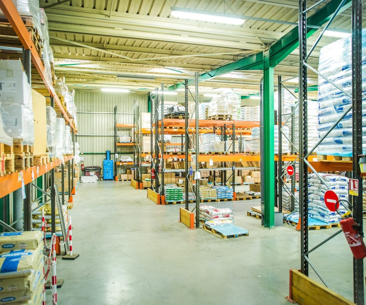 
                                                Location
                                                 Location d'un entrepôt d'une surface de 3 000 m² proche de Bourges