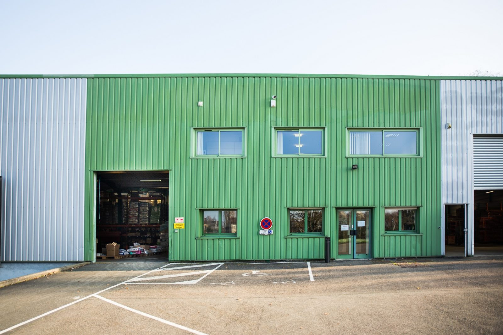 
                                                Location
                                                 Location d'un entrepôt d'une surface de 3 000 m² proche de Bourges