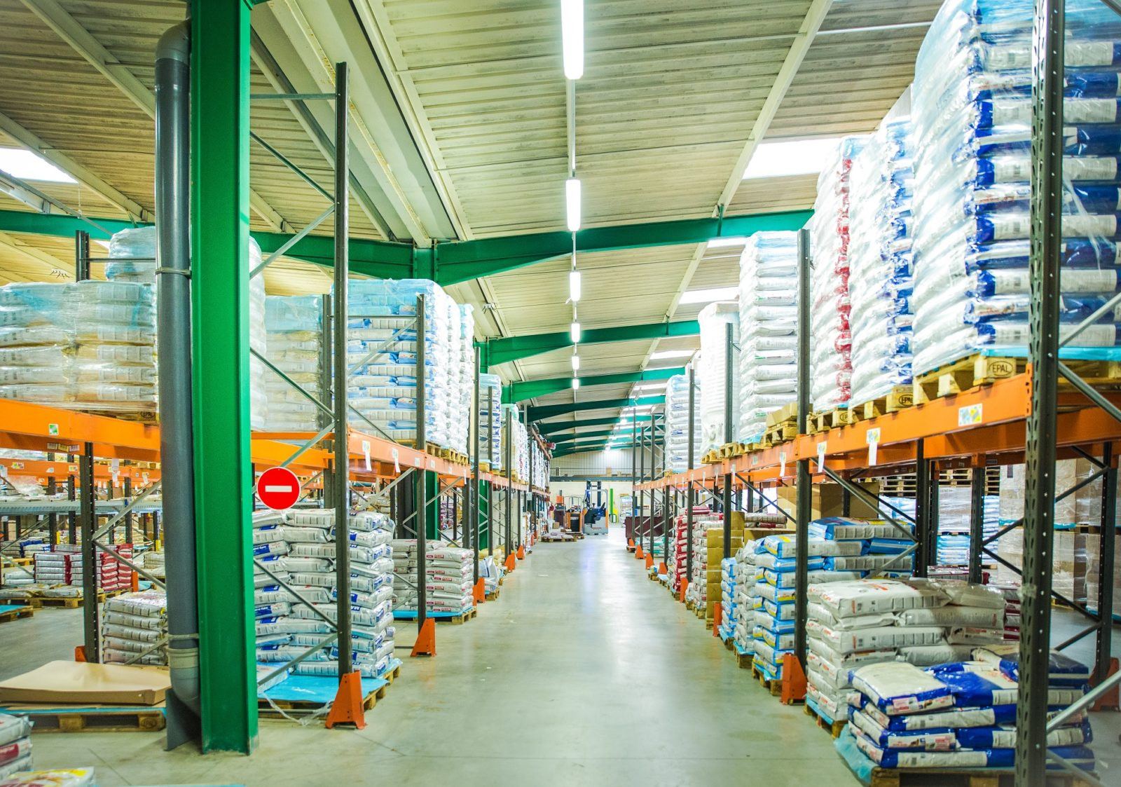 
                                                Location
                                                 Location d'un entrepôt d'une surface de 3 000 m² proche de Bourges