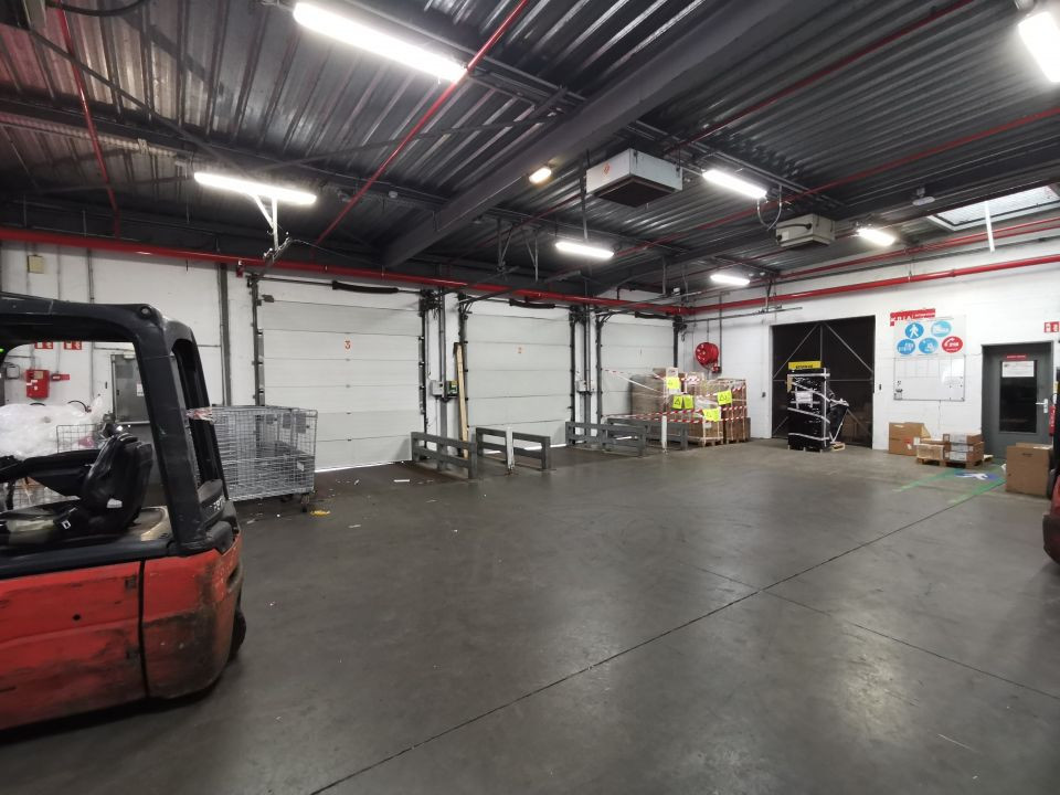 
                                                Location
                                                 Location d'un entrepôt d'une surface de 700 m² proche de Lille