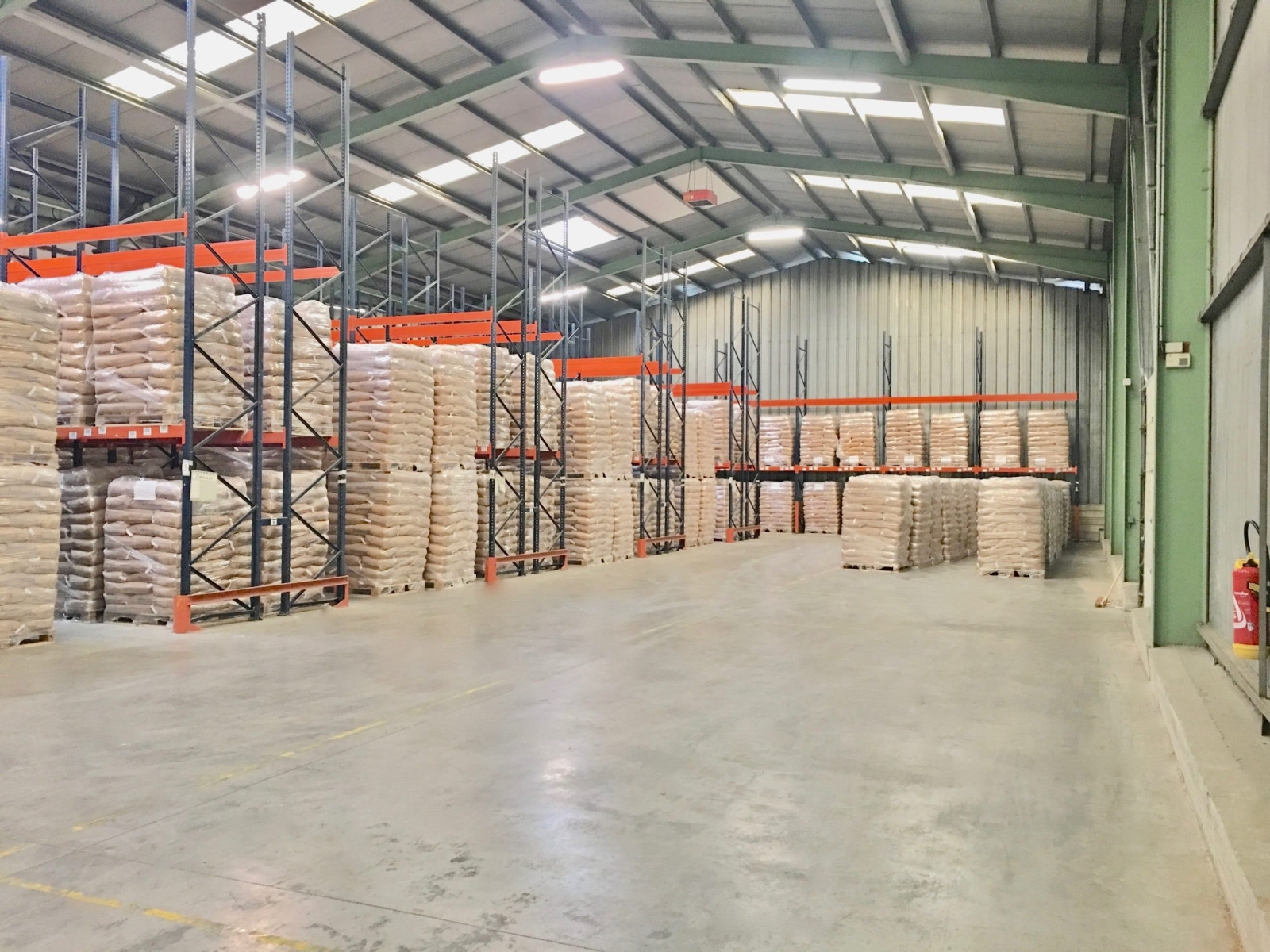 
                                                Location
                                                 Location entrepôt Hauts-de-France – 6 165 m² – Proche Amiens