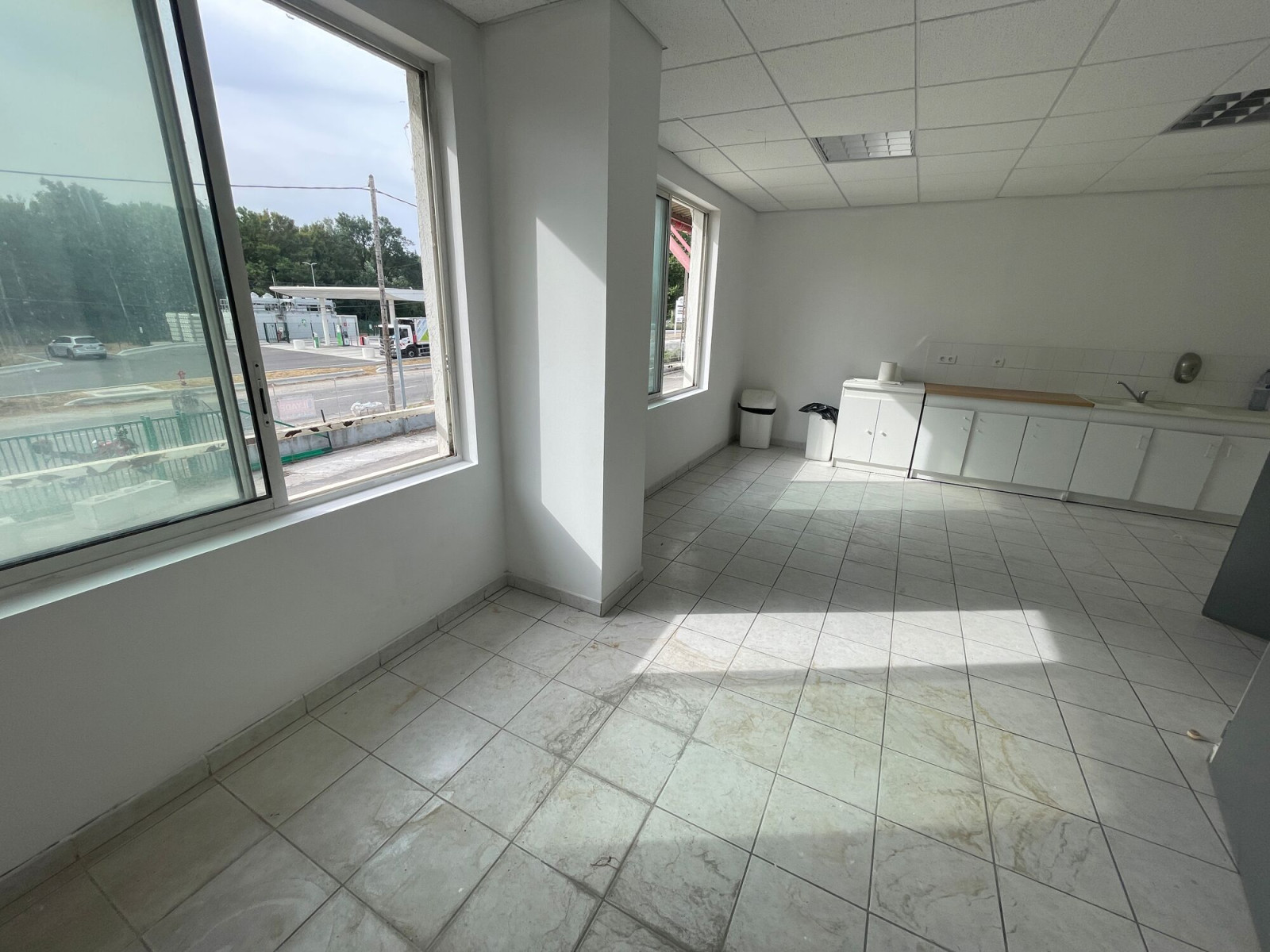 
                                                Location
                                                 Location Entrepôts / Locaux d’activités Bouc-Bel-Air 13320