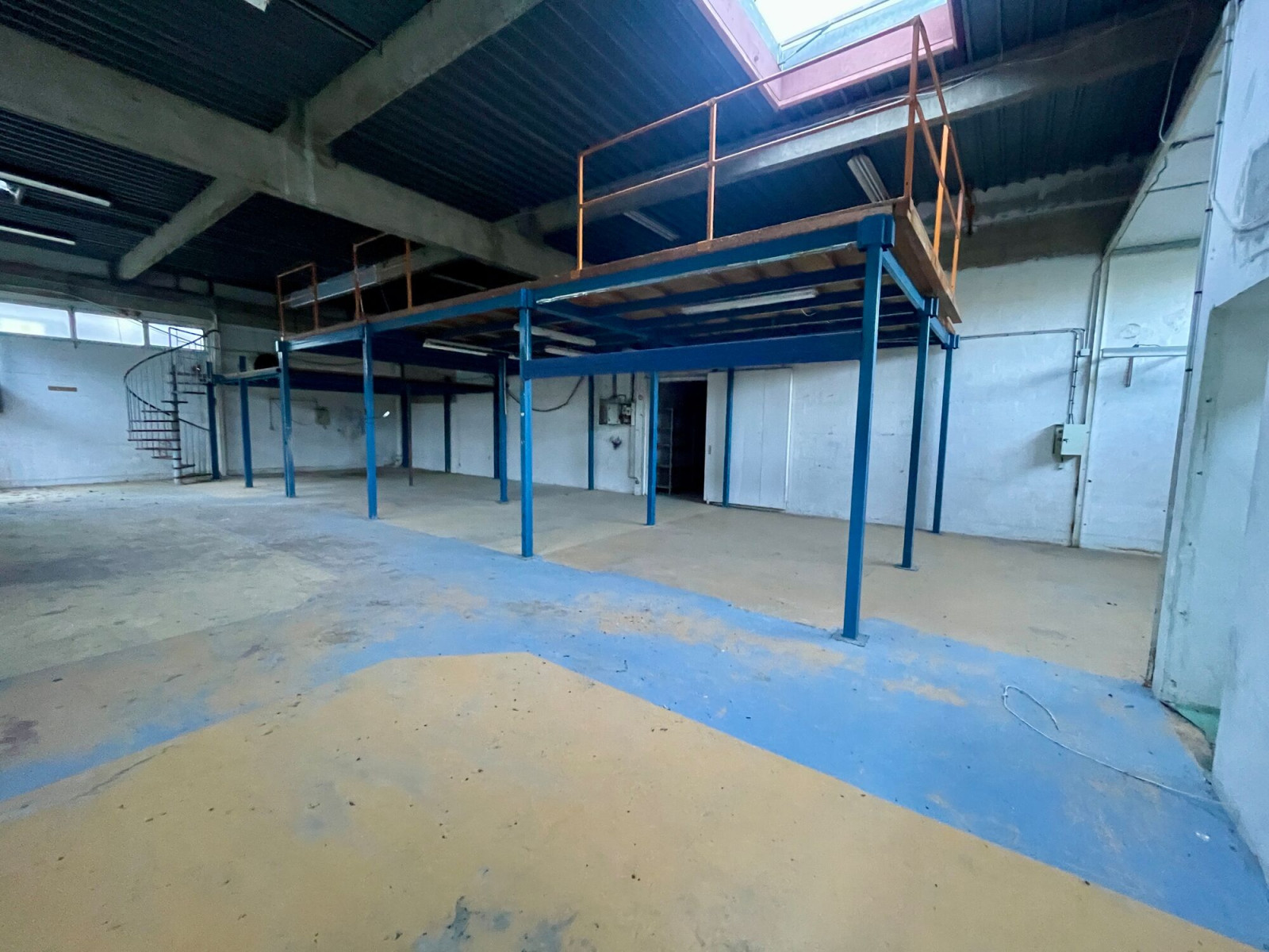 
                                                Location
                                                 Location Entrepôts / Locaux d’activités Gémenos 13420