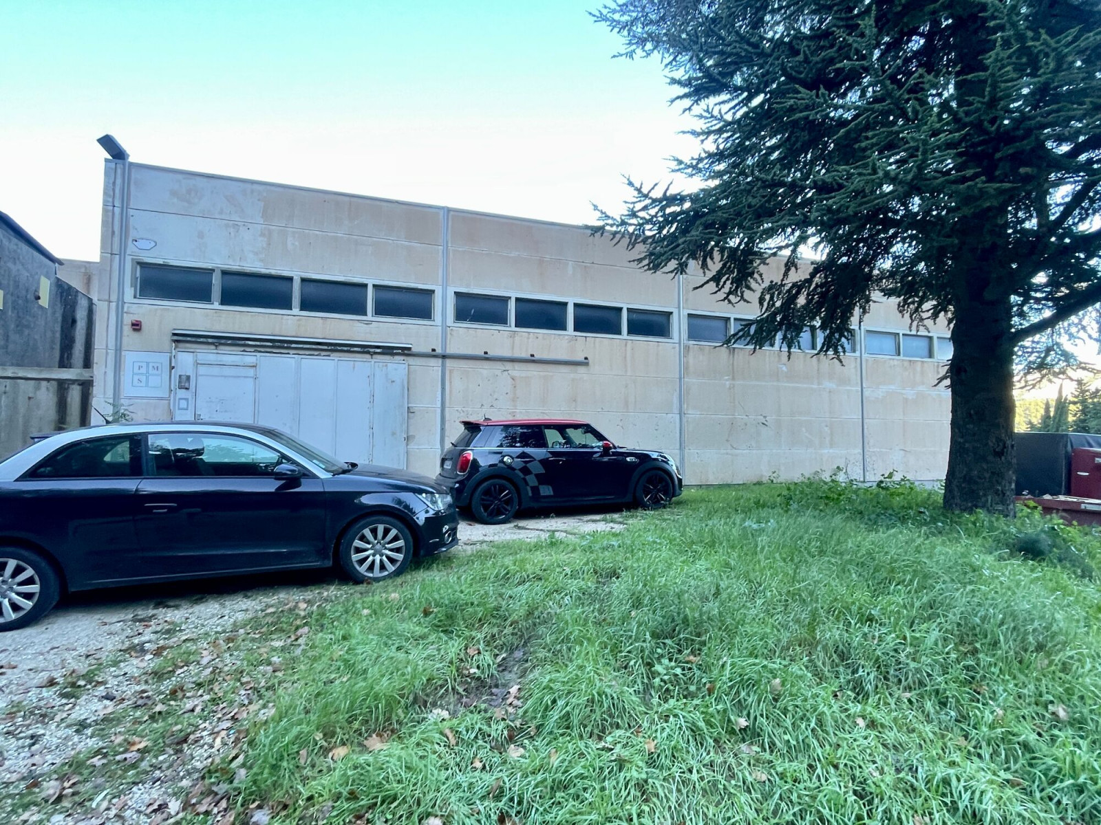 
                                                Location
                                                 Location Entrepôts / Locaux d’activités Gémenos 13420
