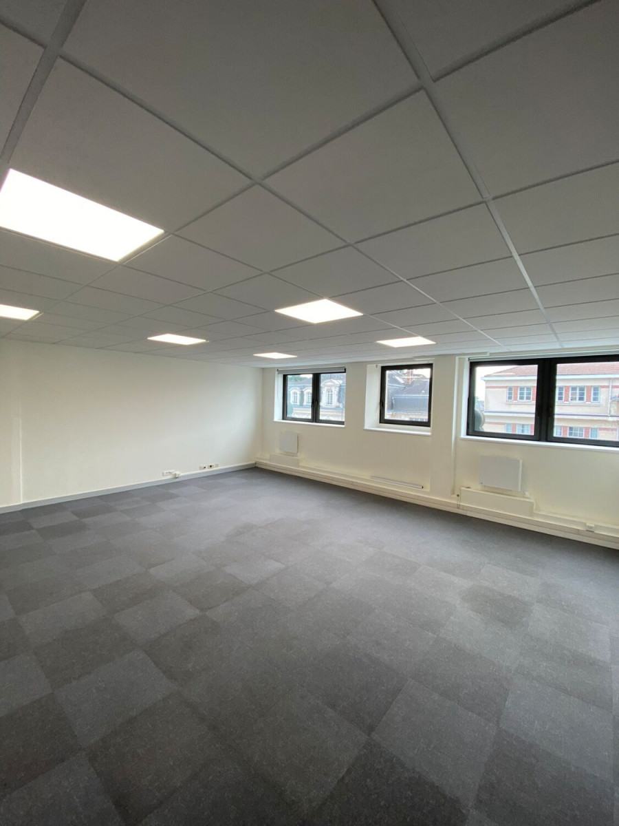 
                                                Location
                                                 Location et vente Bureaux Nantes 44000