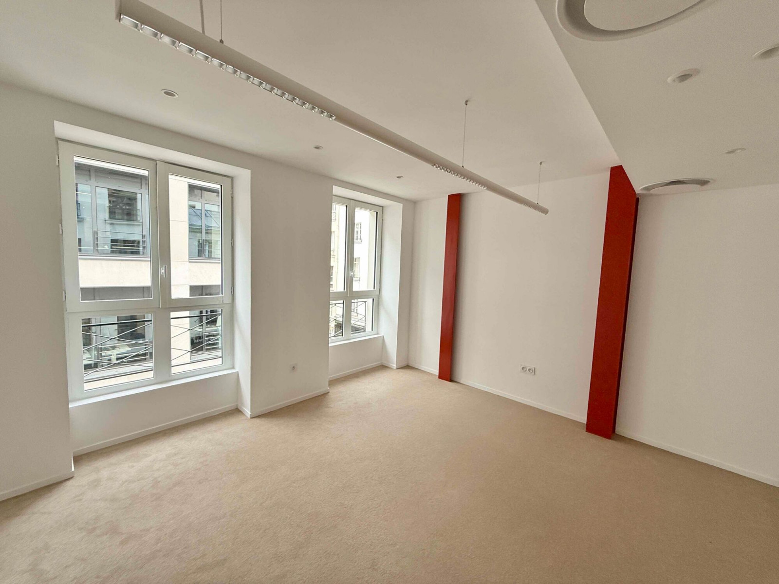 
                                                Location
                                                 Location et vente Bureaux Paris 75002
