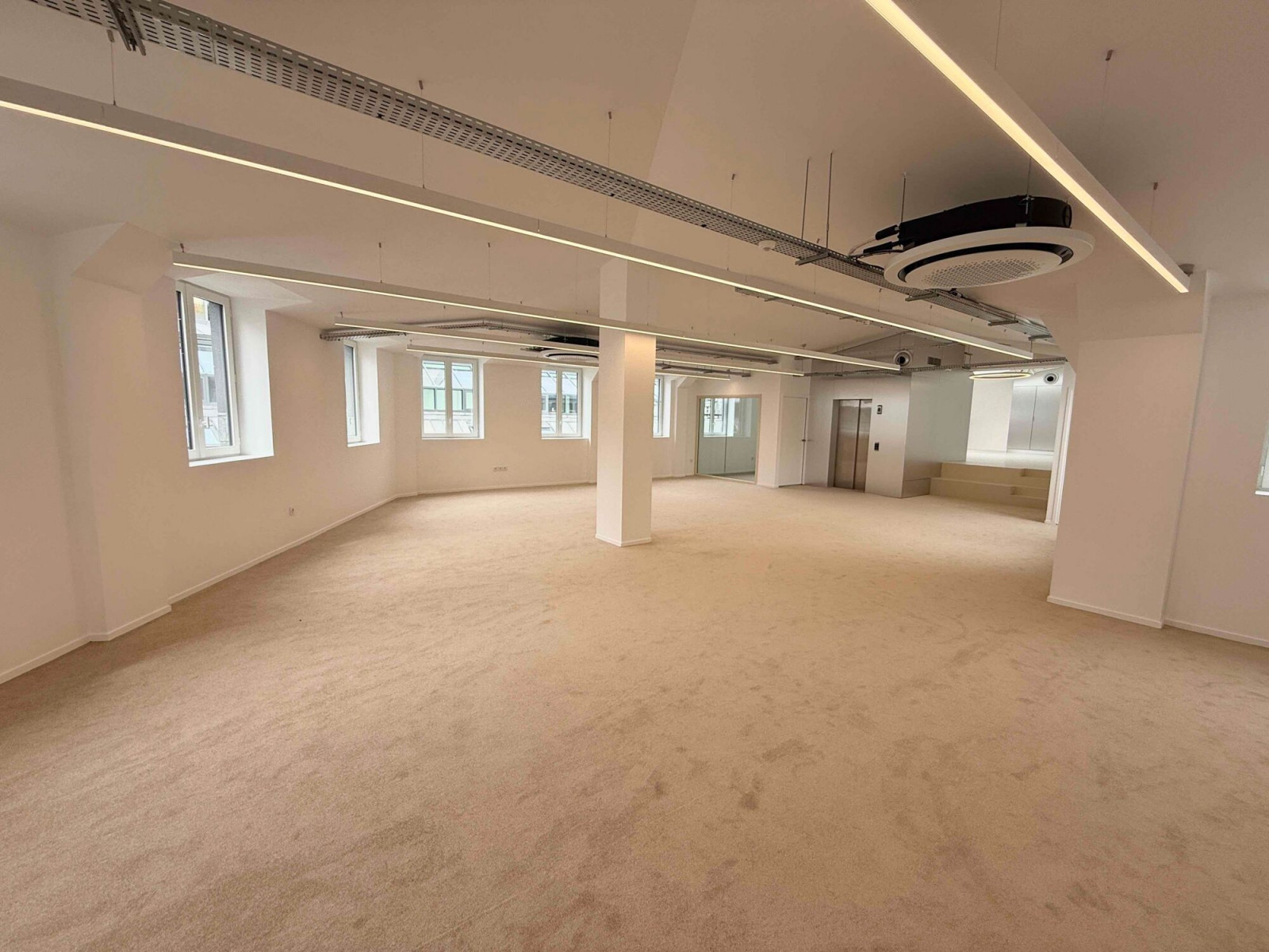 
                                                Location
                                                 Location et vente Bureaux Paris 75002