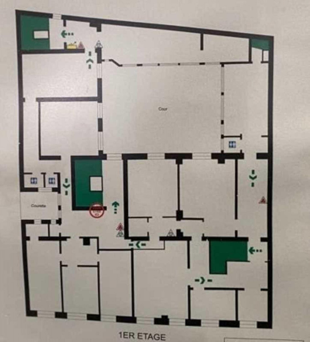 
                                                Location
                                                 Location et vente Bureaux Paris 75008