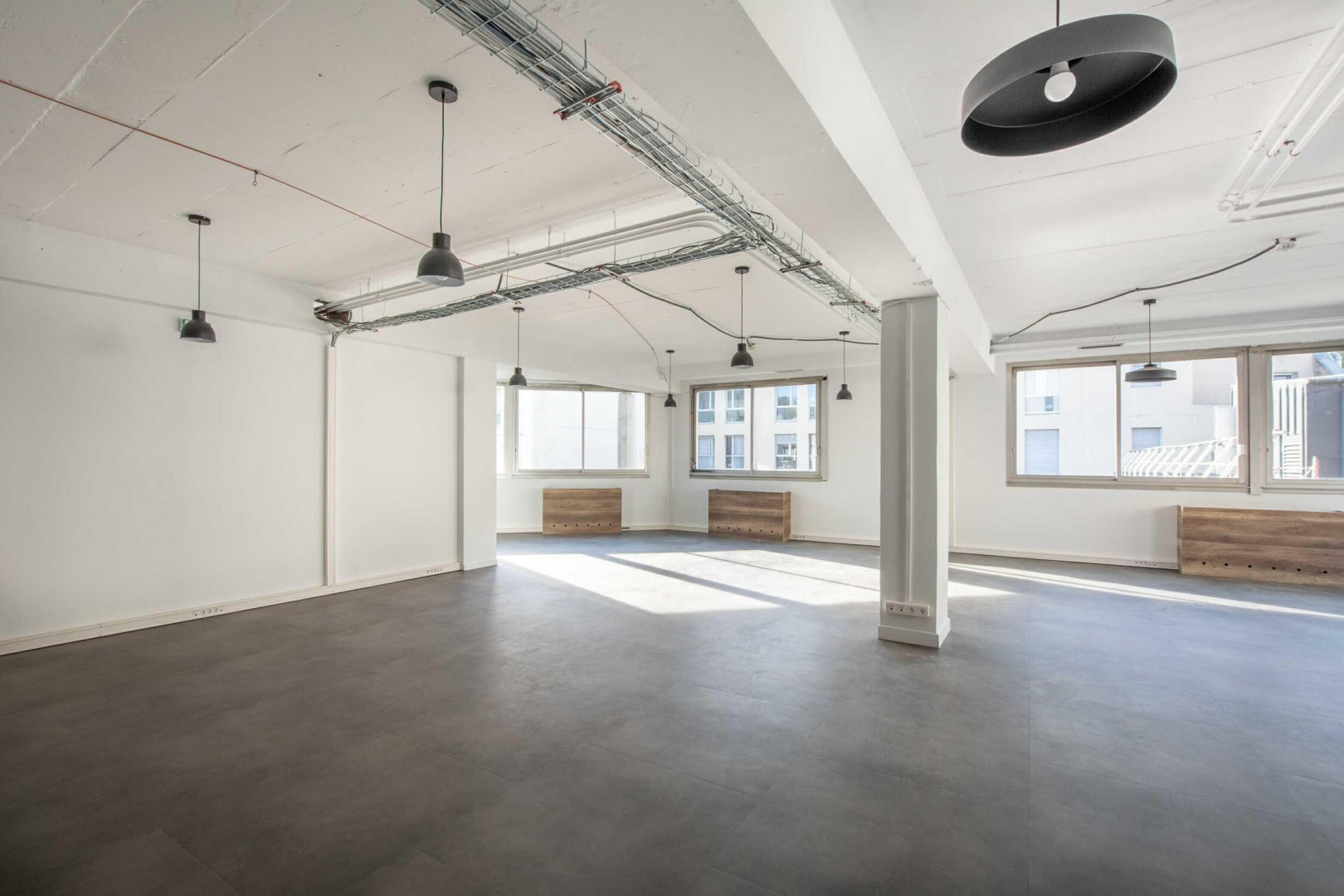 
                                                Location
                                                 Location et vente Bureaux Paris 75010