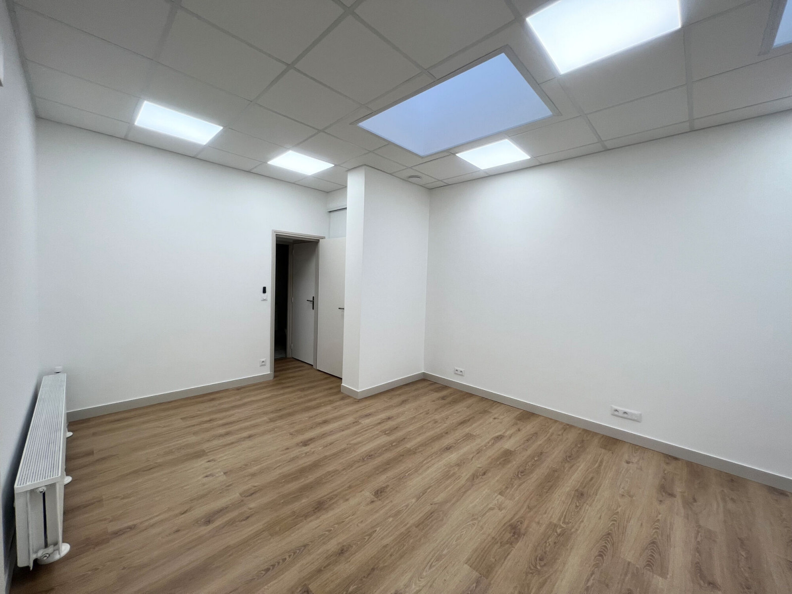 
                                                Location
                                                 Location et vente Bureaux Paris 75015