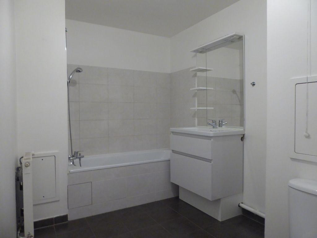 
                                                Location
                                                 Location F3 Franconville rue de Paris + terrasse