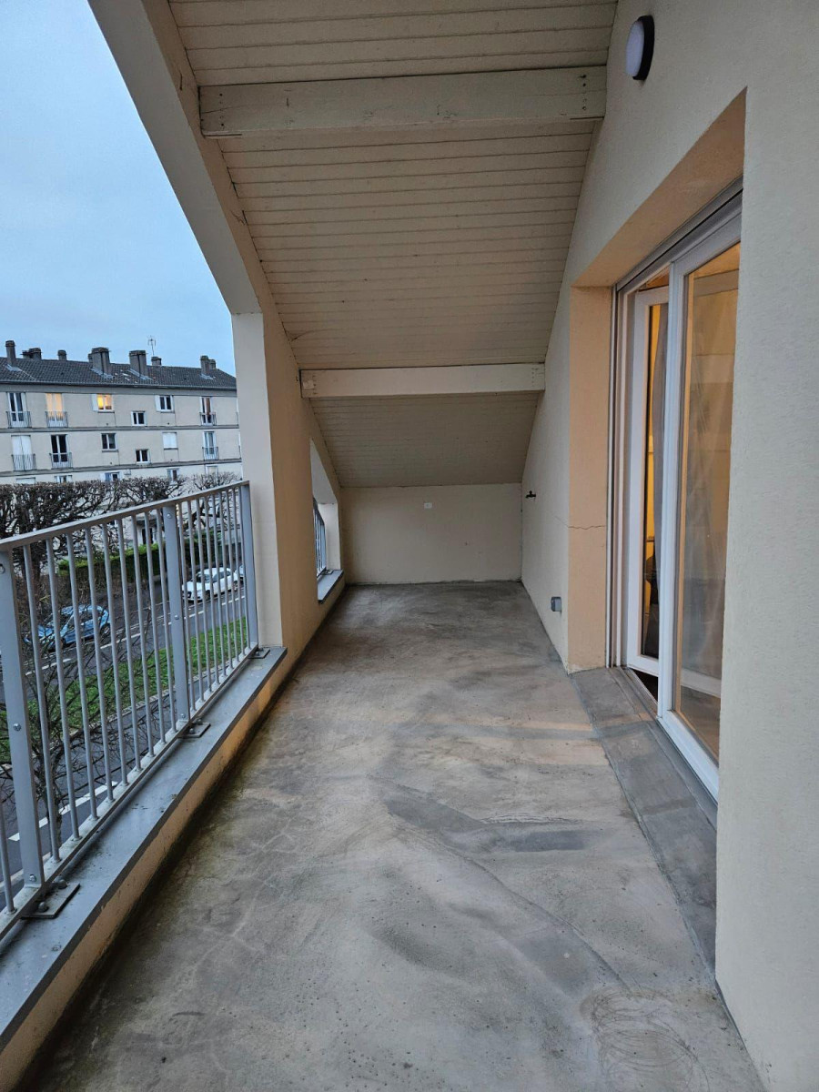 
                                                Location
                                                 Location grand appartement meublé familial