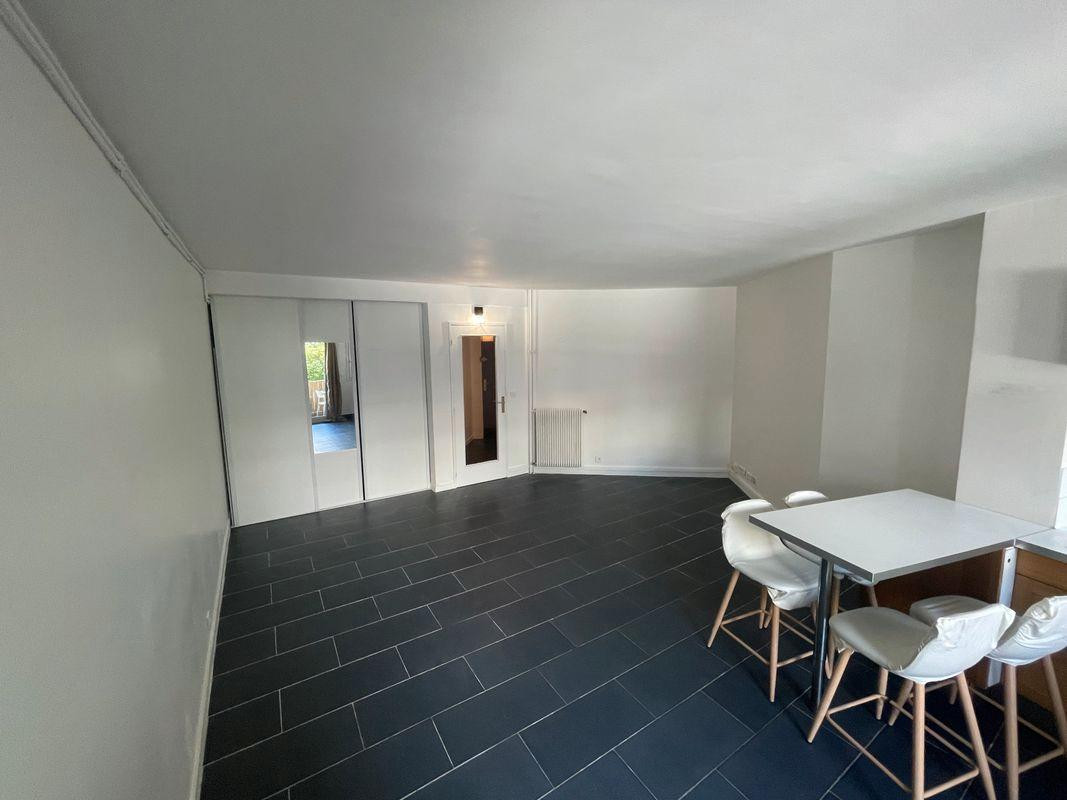 
                                                Location
                                                 Location Grand Studio Boulogne Billancourt
