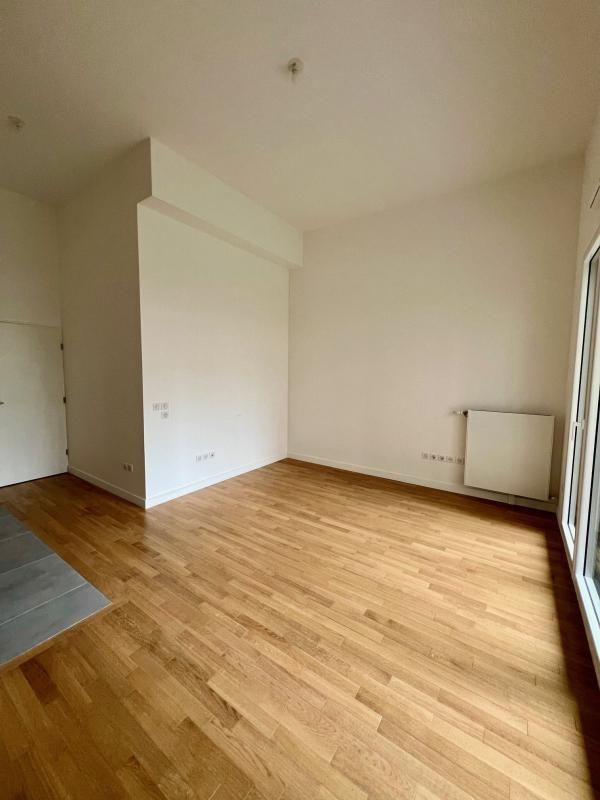 
                                                Location
                                                 Location grand studio Levallois Perret + terrasse