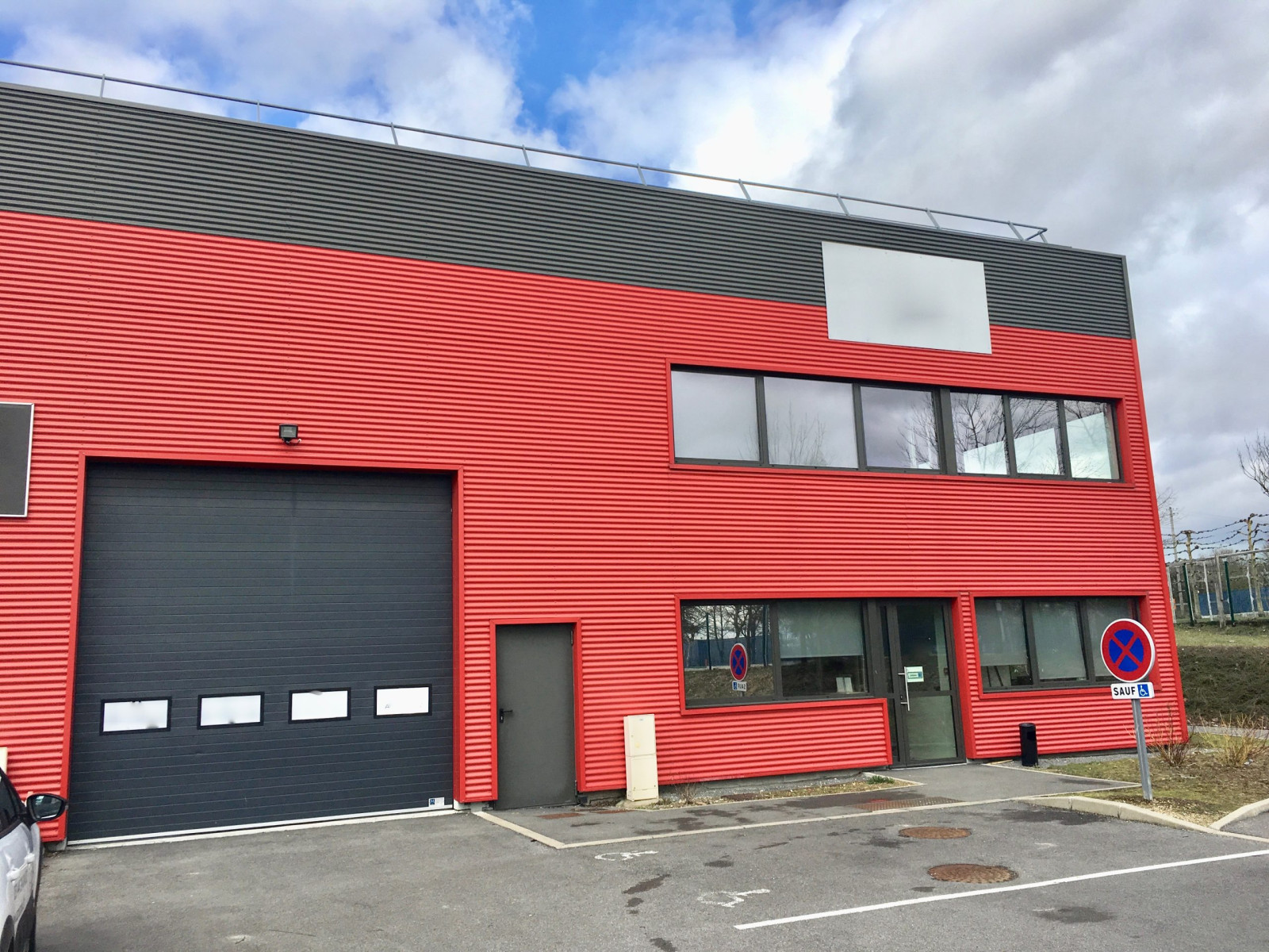 
                                                Location
                                                 Location local d'activités Amiens – 603 m²