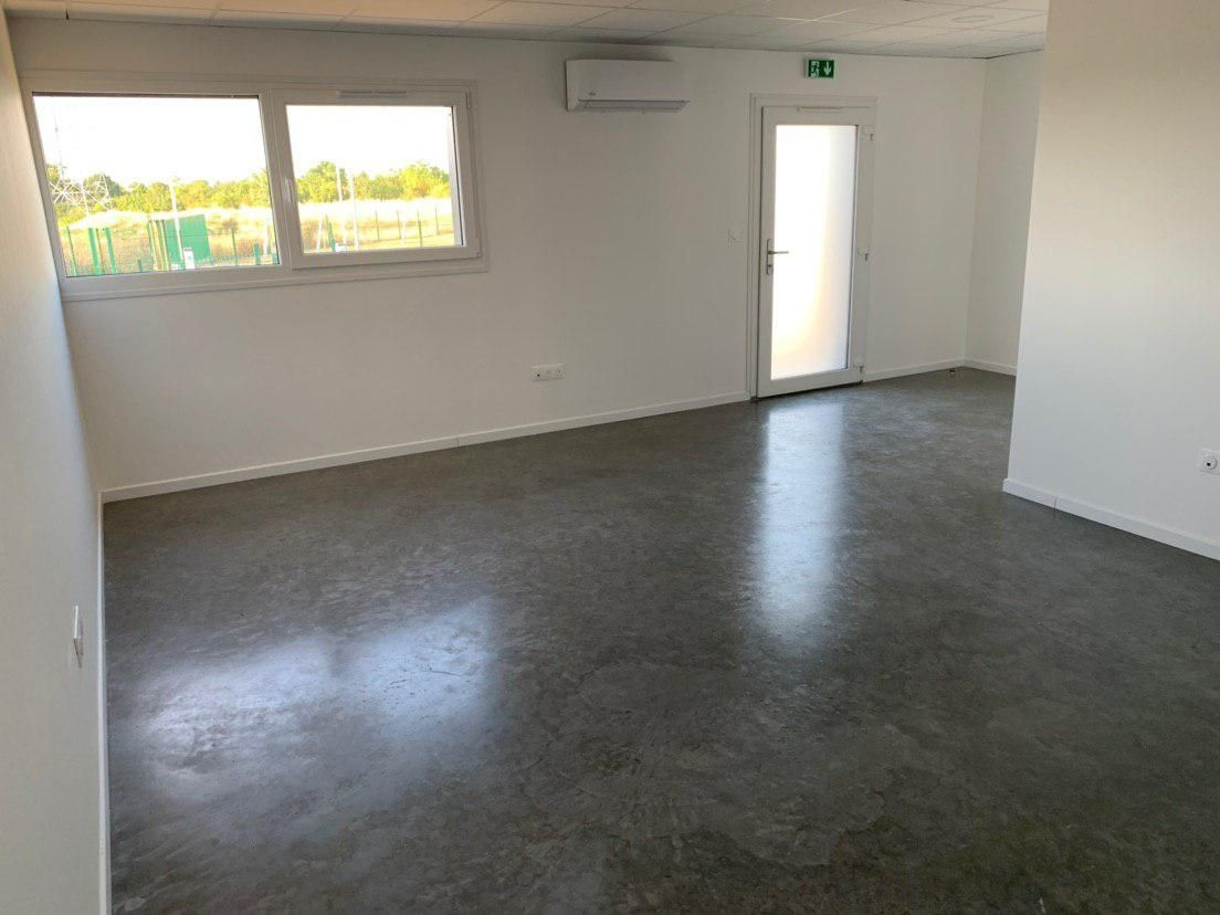 
                                                Location
                                                 Location local d'activités de 150 m² à proximité d'Amiens