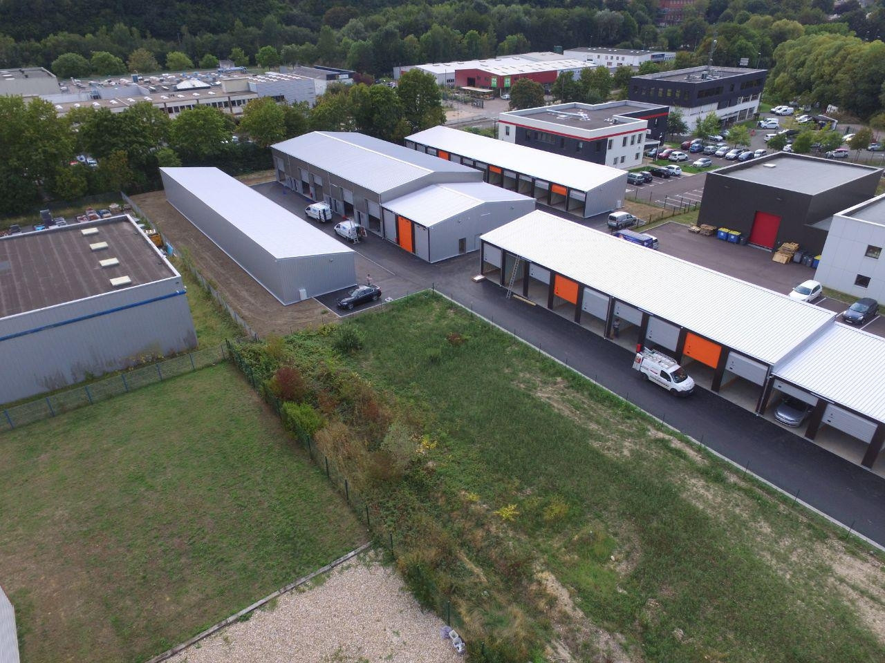 
                                                Location
                                                 Location local d'activités de 150 m² à proximité d'Amiens
