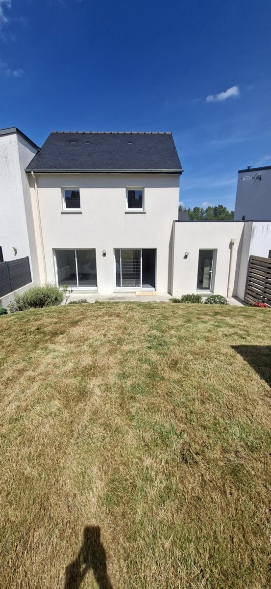 
                                                Location
                                                 Location maison avec jardin