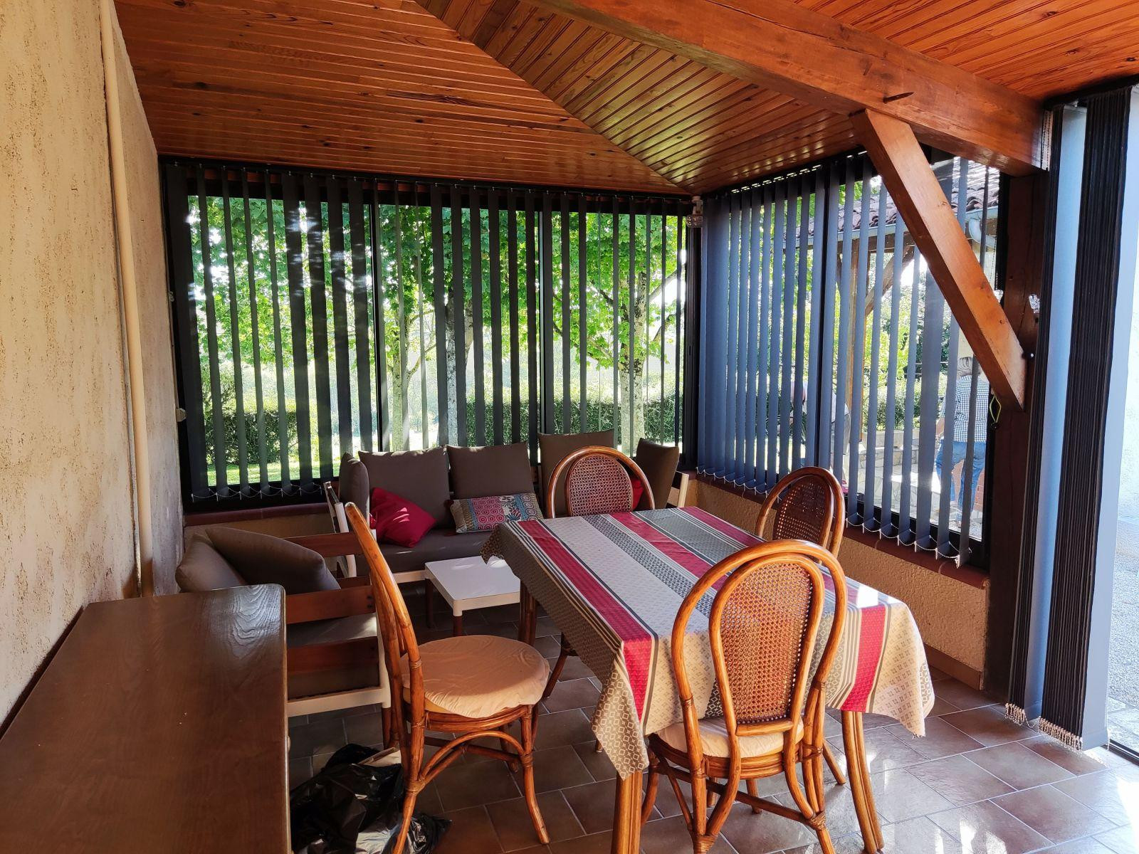 
                                                Location
                                                 Location maison gersoise meublée