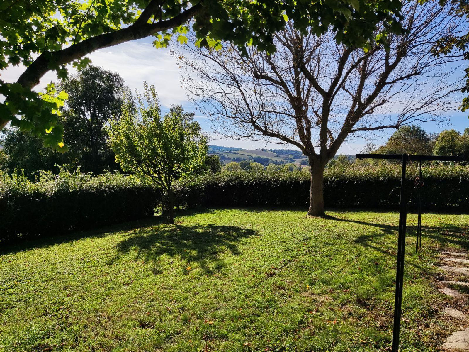 
                                                Location
                                                 Location maison gersoise meublée