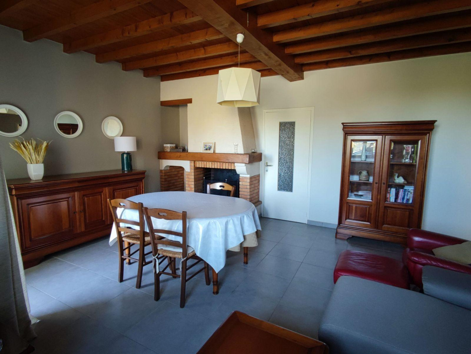
                                                Location
                                                 Location maison gersoise meublée