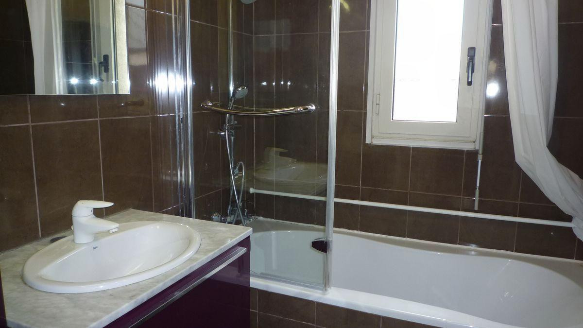 
                                                Location
                                                 Location meublé