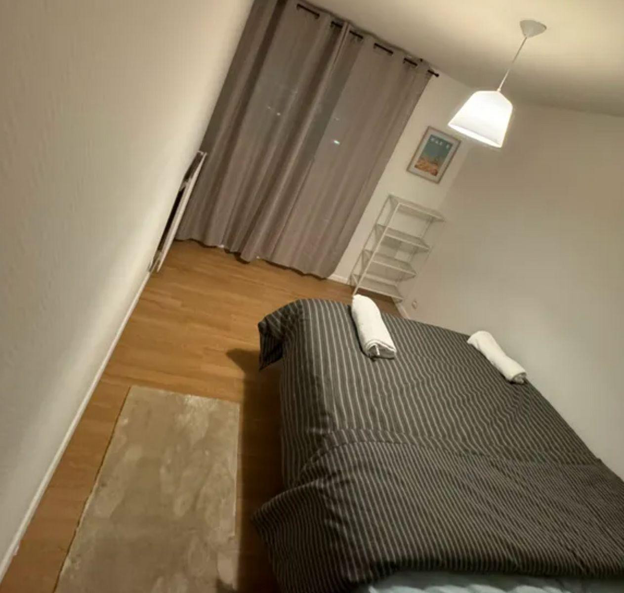 
                                                Location
                                                 Location meublé proche université