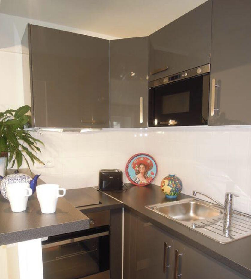 
                                                Location
                                                 Location meublée 2 pièces 37 m² Paris Petite copro