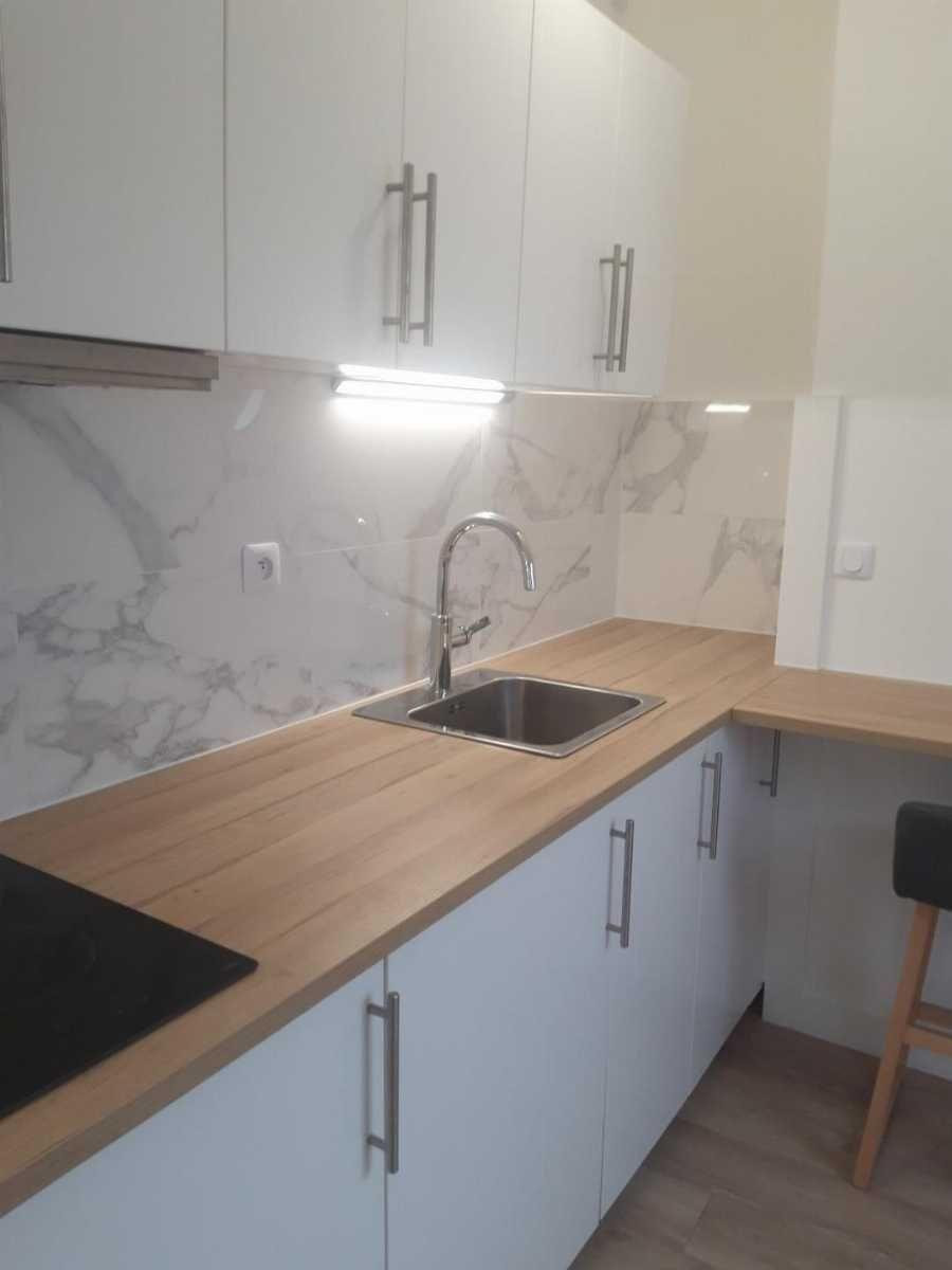 
                                                Location
                                                 Location meublée 2 pièces à Saint-Denis