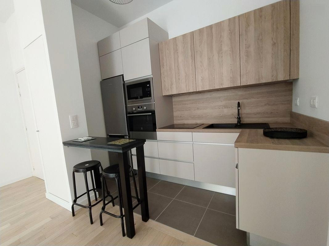 
                                                Location
                                                 Location meublee 2 pieces puteaux