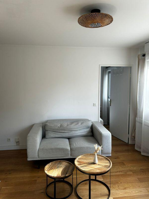 
                                                Location
                                                 Location meublée 35m2 deux pièces + parking