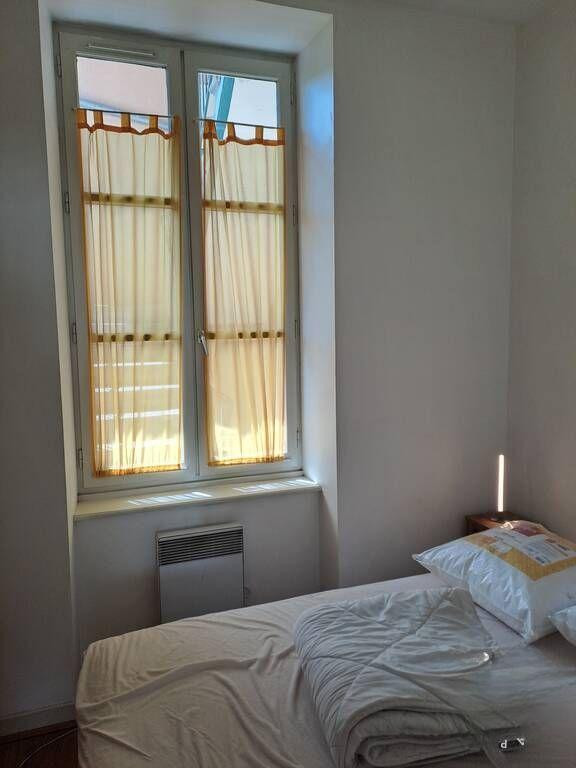 
                                                Location
                                                 Location meublée appartement 2 pièces 35 m² Lyon 9