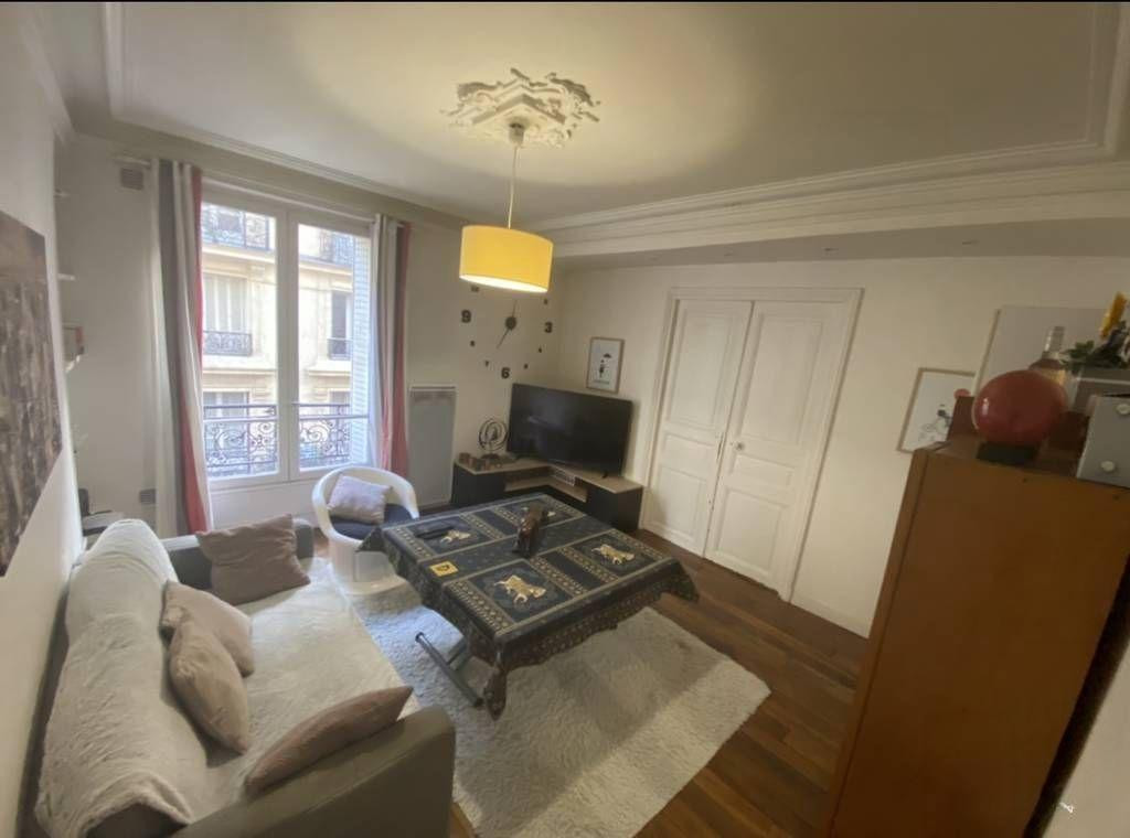 
                                                Colocation
                                                 Location meublée appartement 2 pièces 38 m²