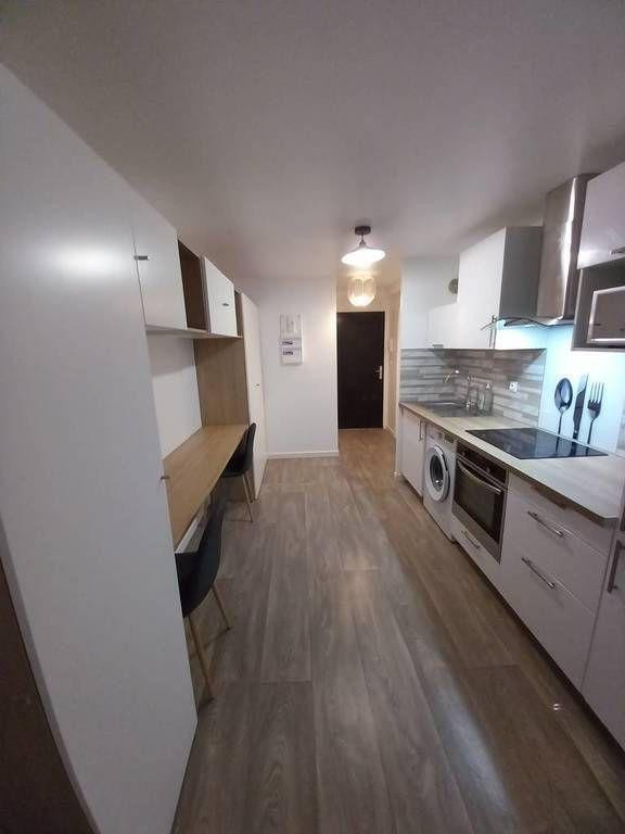 
                                                Colocation
                                                 Location meublée appartement 2 pièces 39 m²