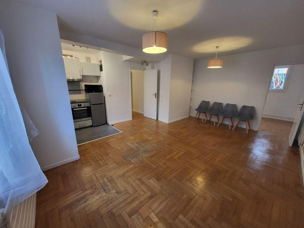 
                                                Location
                                                 Location meublée appartement 2 pièces 44 m² Paris