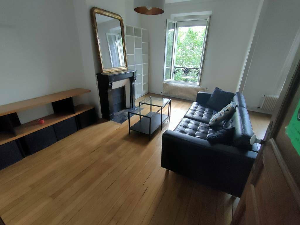 
                                                Location
                                                 Location meublée appartement 2 pièces 50 m² Paris