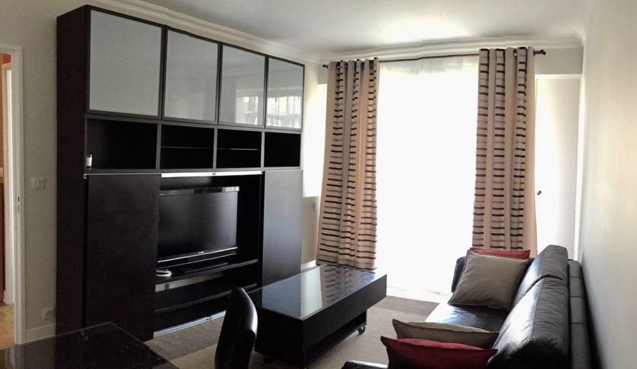 
                                                Location
                                                 Location meublée appartement 2 pièces