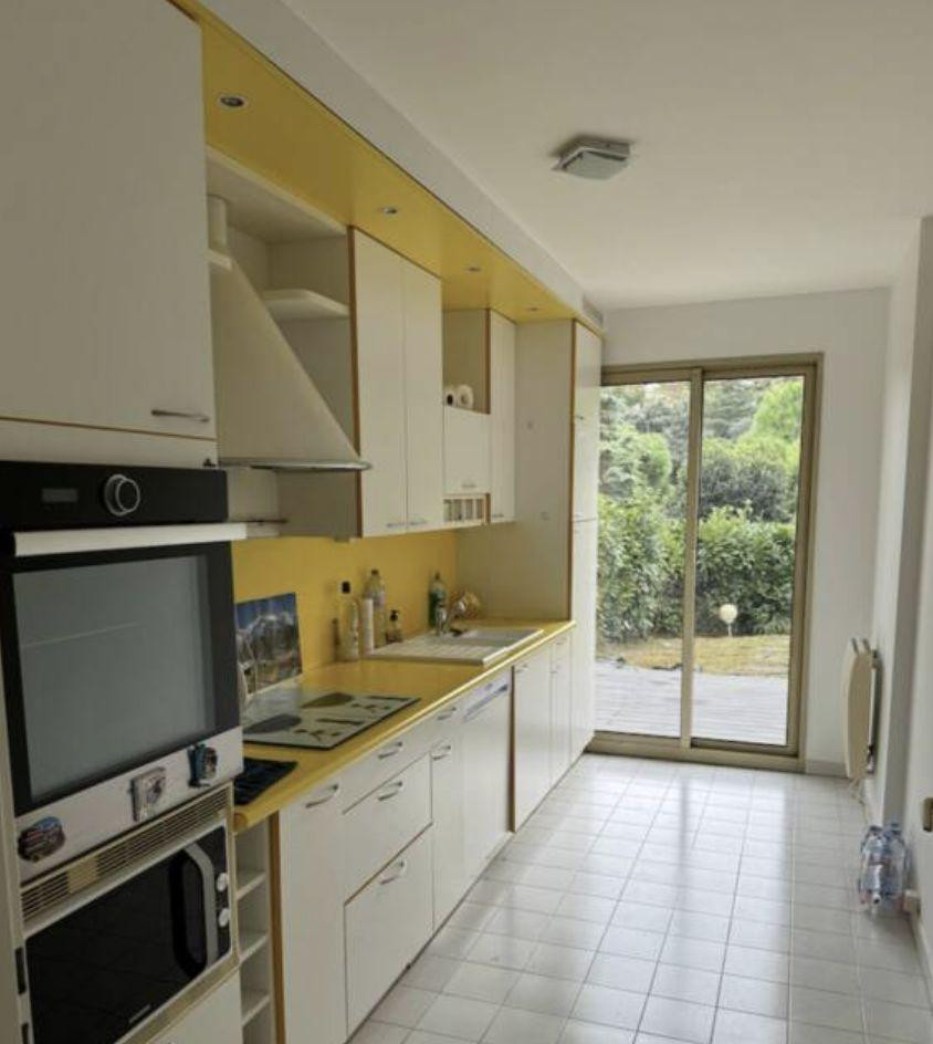 
                                                Location
                                                 Location meublée appartement 3 pièces 55 m