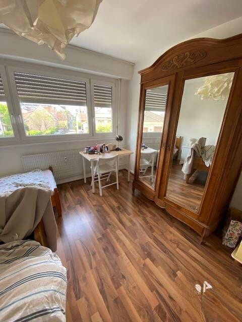
                                                Location
                                                 Location meublée appartement 3 pièces 73 m²