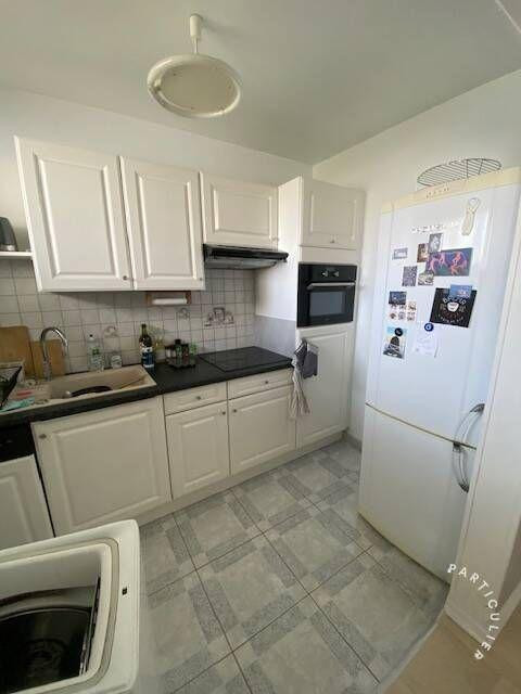 
                                                Location
                                                 Location meublée appartement 3 pièces 73 m²