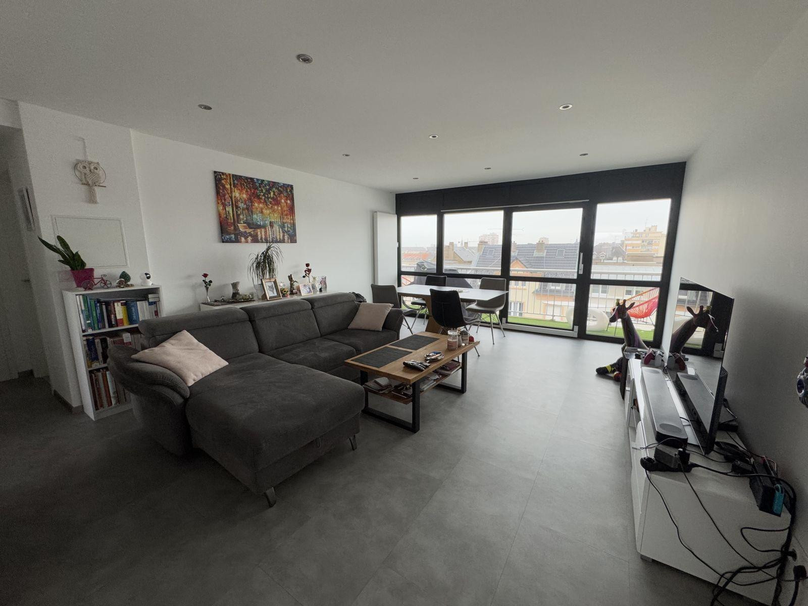 
                                                Location
                                                 Location meublée appartement T3 rénové