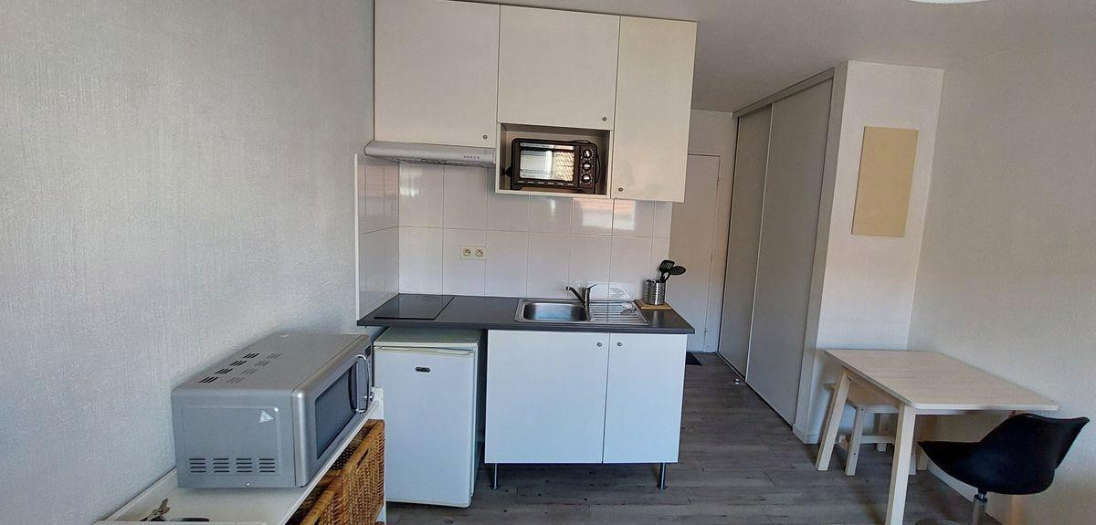 
                                                Location
                                                 Location meublée Bordeaux Bergonié