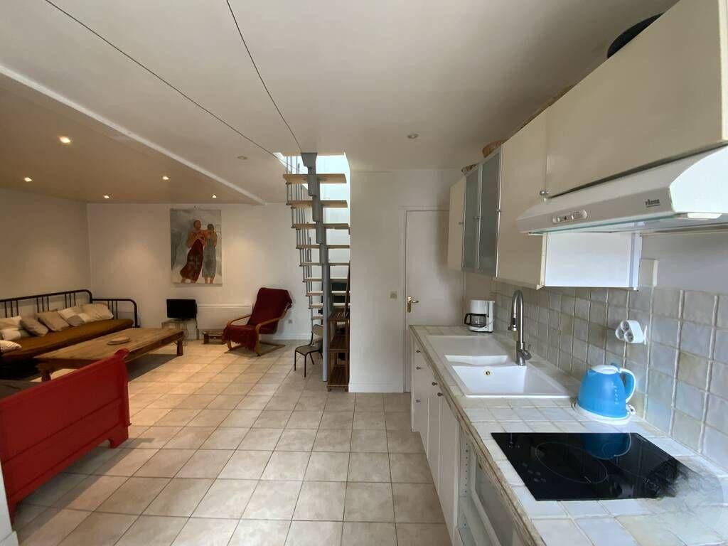 
                                                Colocation
                                                 Location meublée chambre 11 m² Clamart (92140)