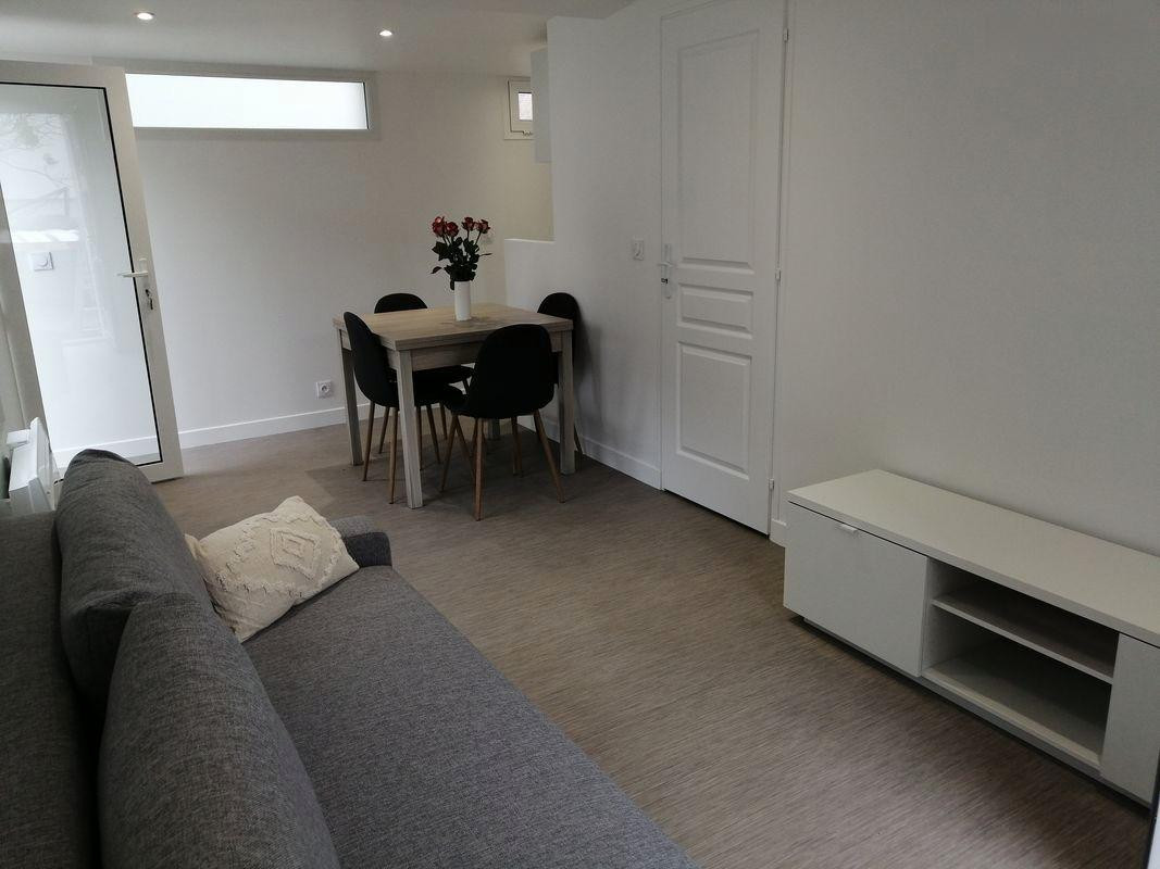 
                                                Location
                                                 Location Meublée F1 Saint-Maur 30m2 - Adamville
